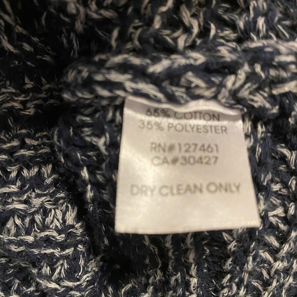 Wildfox v-neck knit distressed sweater - Picture 9 of 11